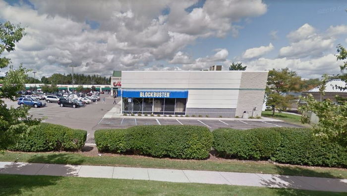 Blockbuster Video - Farmington - 33220 W 12 Mile Rd